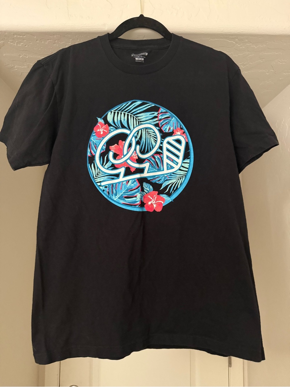 Good Good Golf T-Shirt Black with Tropical Circle Logo - Medium